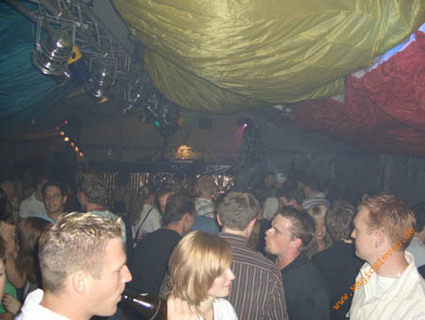 zltparty05_058.jpg