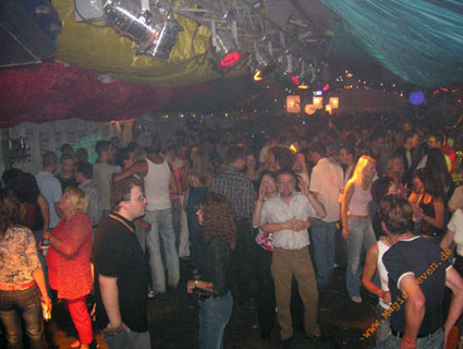 zltparty05_043.jpg